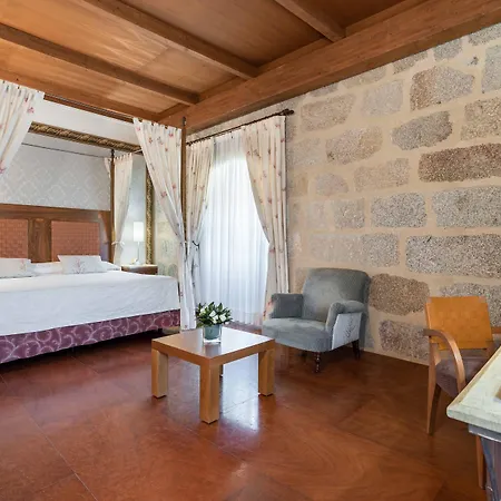 Eurostars Monumento Monasterio De San Clodio 4* Leiro